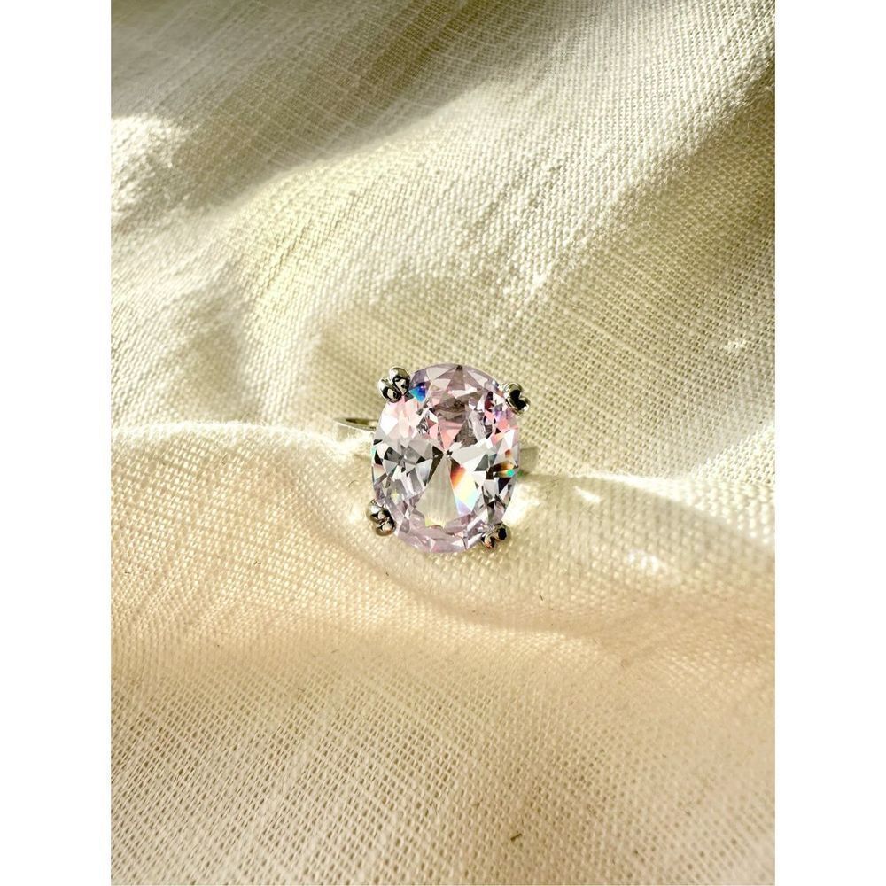 Oval cut cubic zirconia ring size 9